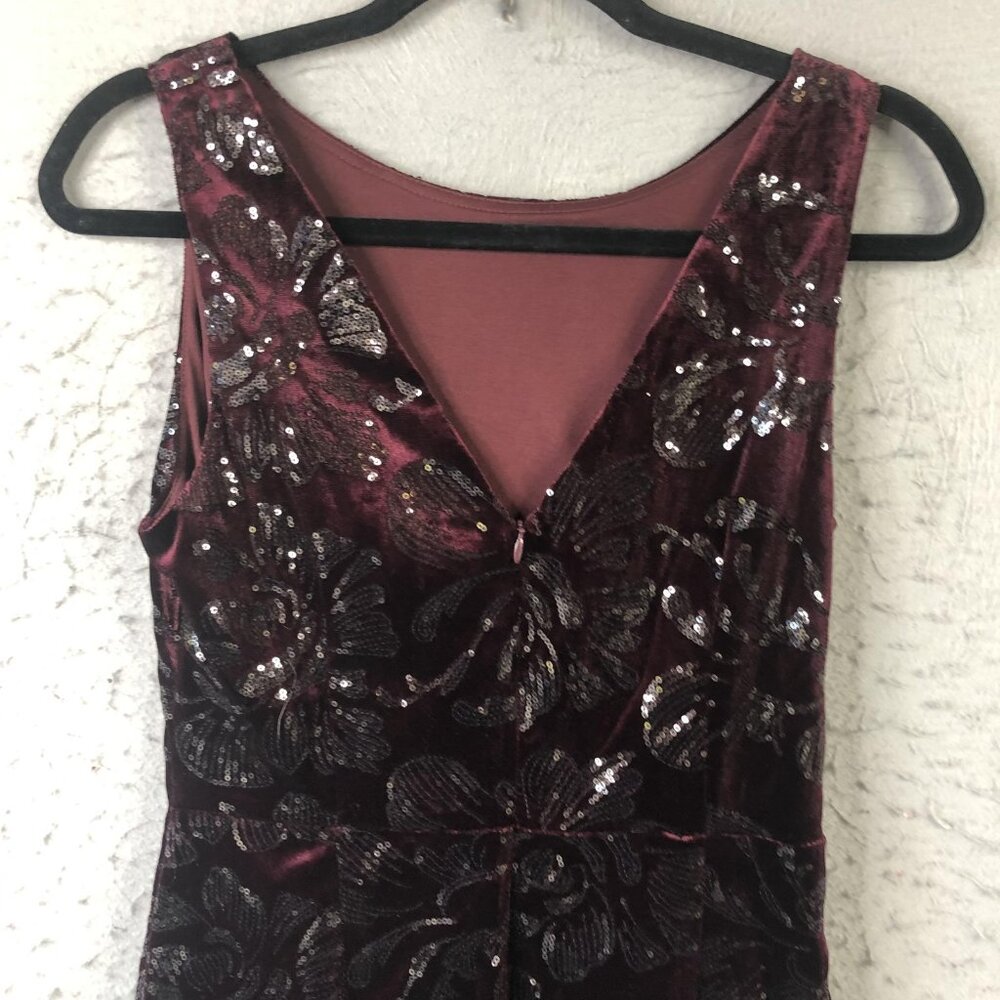 Taylor Dress Womens 4 Burgundy Velvet Sequin Floral Sheath Cocktail Party V Back - Picture 8 of 16
